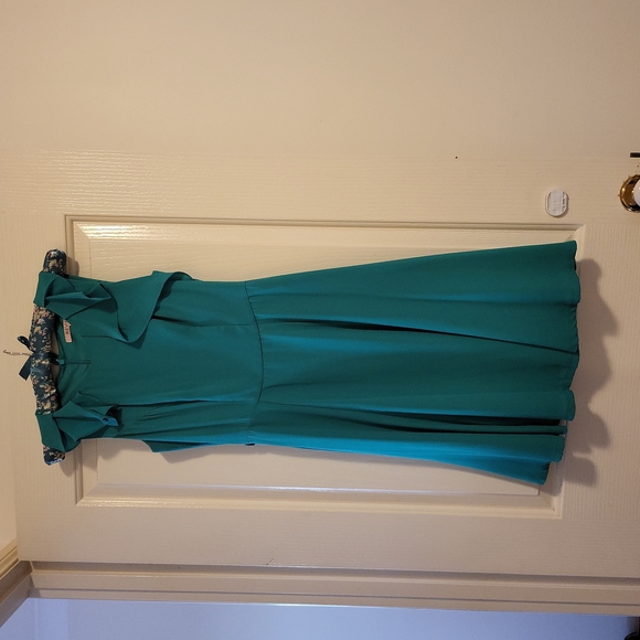 Review Dresses & Skirts - Review Dress